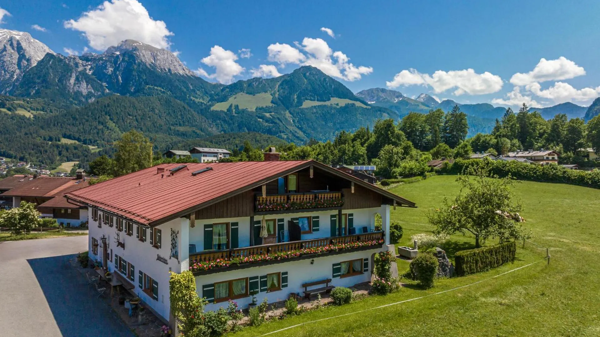 In den Deutschen Alpen übernachten: 4 Drei-Sterne-Hotels verglichen